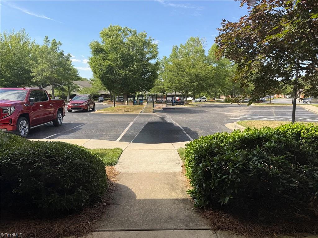 The home at 1008 HUTTON LN APT 108 HIGH POINT, NC