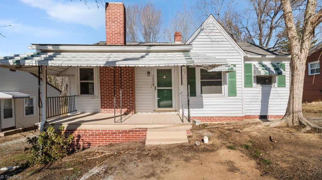 The home at 609 MARTHA PL HIGH POINT, NC